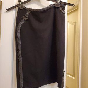 H&M black pencil skirt with peeling trim size 4